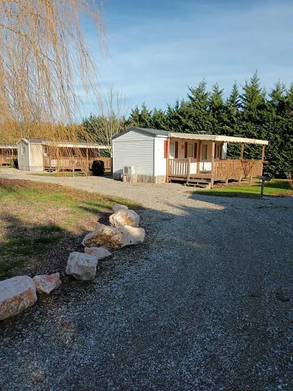 Camping Le Mercier Ξενοδοχείο Calmont  Γαλλία